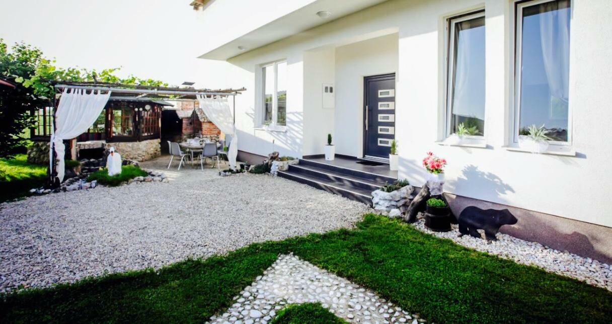 Villa Una Dalia Bihac Exterior photo